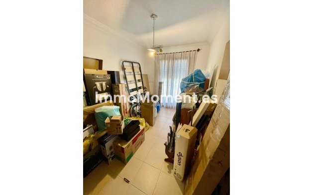 Wiederverkauf - Reihenhaus -   Inländisch - Alhaurín el Grande Centro