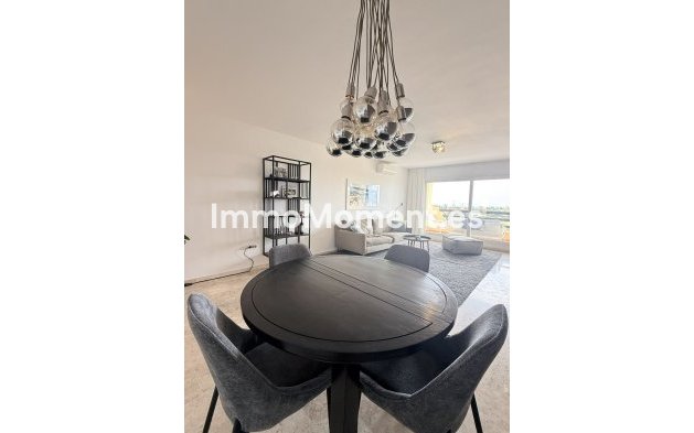 Resale - Apartment - Estepona - Selwo