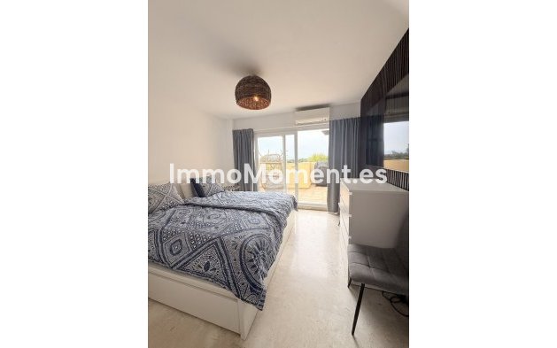 Resale - Apartment - Estepona - Selwo