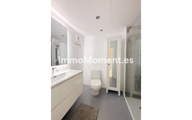 Resale - Apartment - Estepona - Selwo