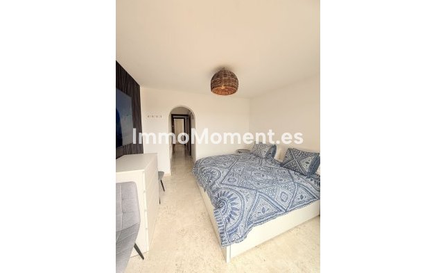 Resale - Apartment - Estepona - Selwo