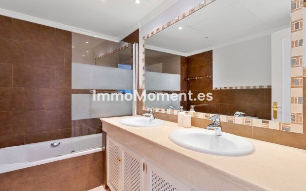 Revente - Maison mitoyenne - Estepona  - Atalaya