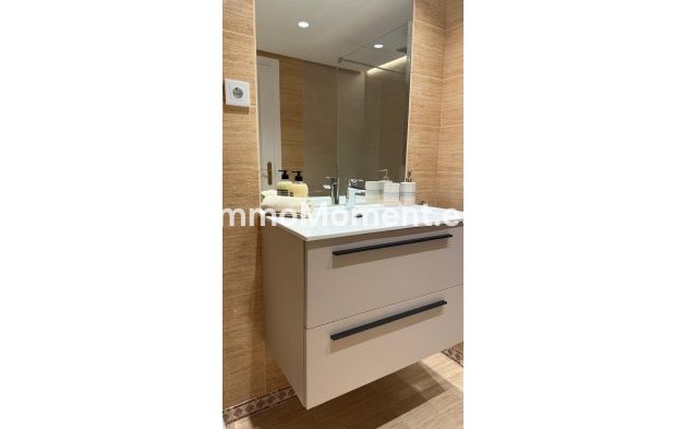 Wiederverkauf - Wohnung - Marbella - Nueva Andalucía