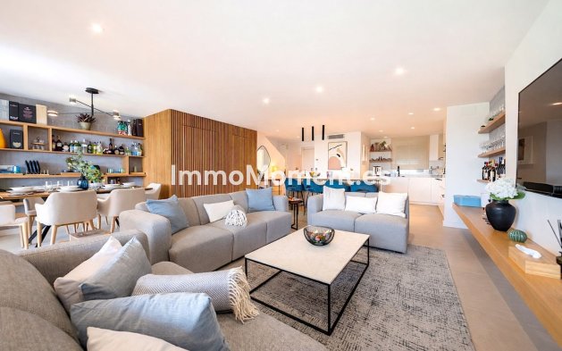 Resale - Townhouse - Estepona - Estepona Centro