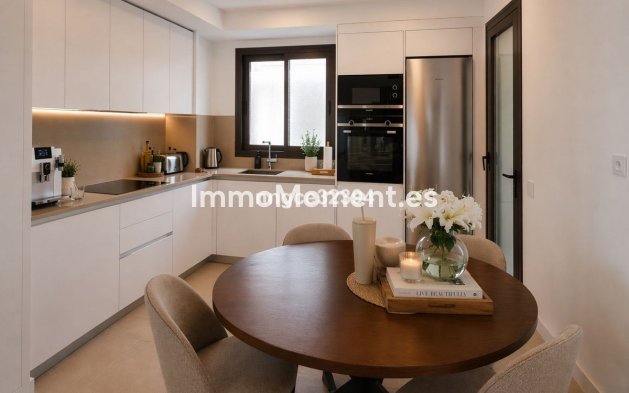Resale - Apartment - Estepona - Estepona Centro