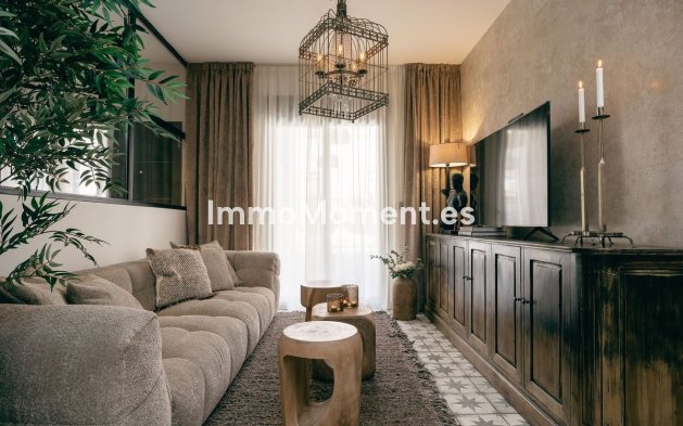 Resale - Apartment - Torrevieja - Torrevieja Centro