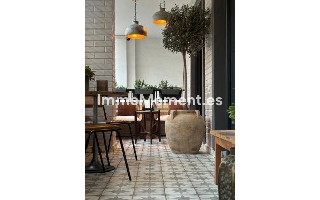 Resale - Apartment - Torrevieja - Torrevieja Centro