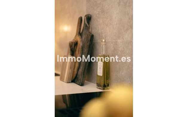 Resale - Apartment - Torrevieja - Torrevieja Centro