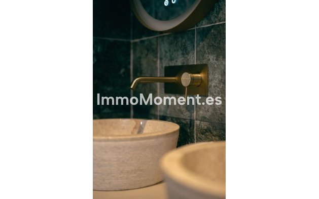 Resale - Apartment - Torrevieja - Torrevieja Centro