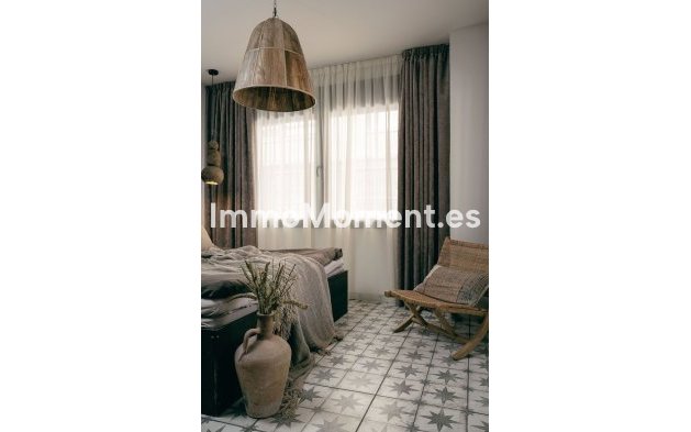 Resale - Apartment - Torrevieja - Torrevieja Centro