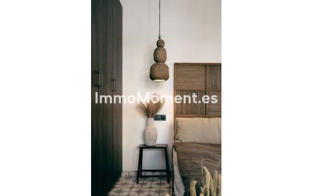 Resale - Apartment - Torrevieja - Torrevieja Centro