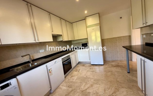 Wiederverkauf - Wohnung - Estepona  - Estepona Centro