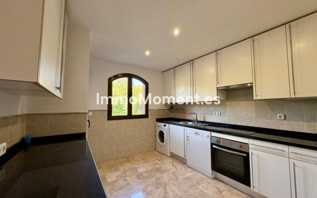 Wiederverkauf - Wohnung - Estepona  - Estepona Centro