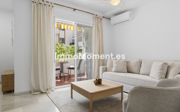 Resale - Apartment - Marbella - Nueva Andalucía