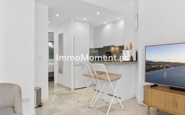 Resale - Apartment - Marbella - Nueva Andalucía