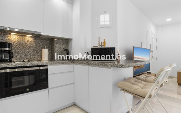 Resale - Apartment - Marbella - Nueva Andalucía