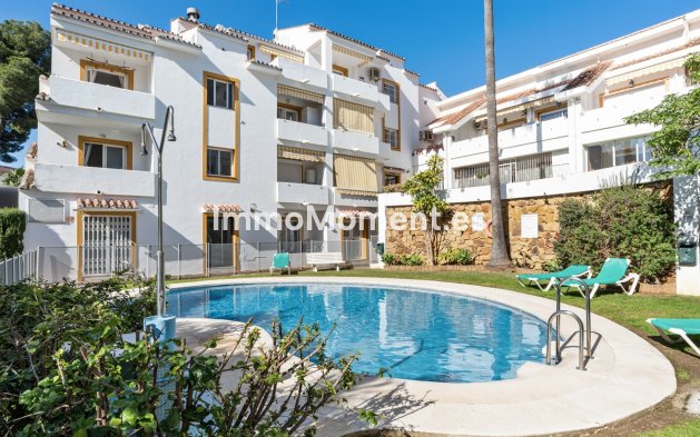 Resale - Apartment - Marbella - Nueva Andalucía