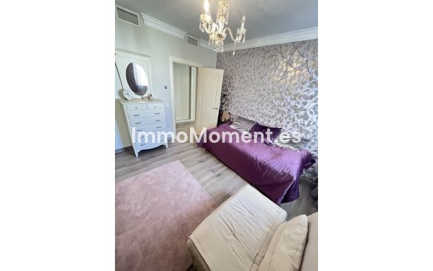 Resale - Apartment - Marbella - Puerto Banús