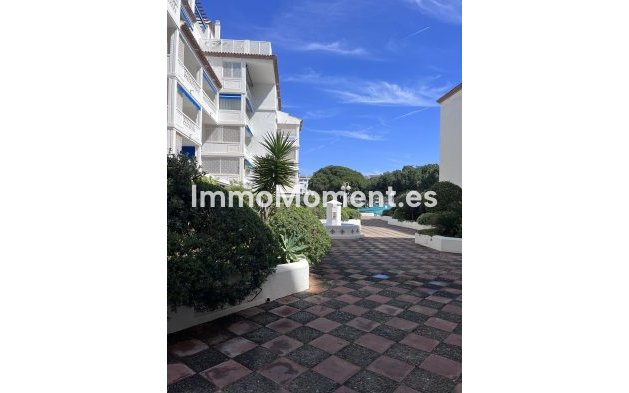 Resale - Apartment - Marbella - Puerto Banús