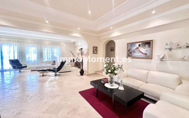 Reventa - Villa - Marbella - El Rosario