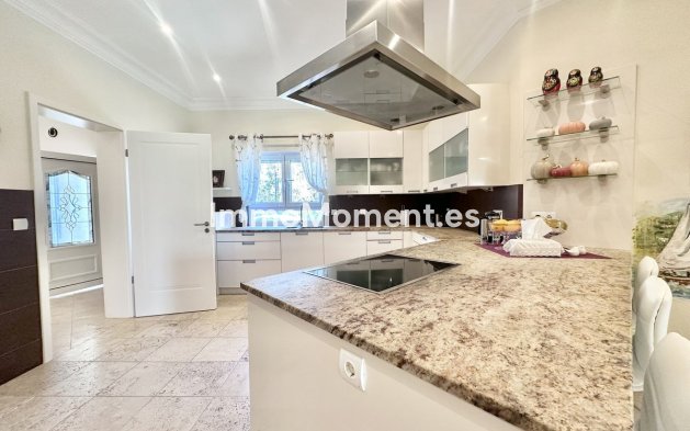 Reventa - Villa - Marbella - El Rosario