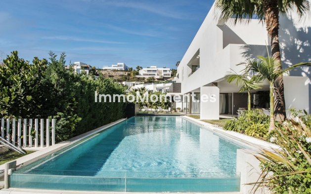 Resale - Villa - Benahavís - Benahavís Centro