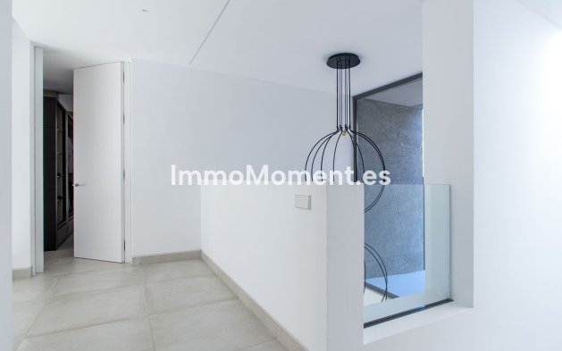 Resale - Villa - Benahavís - Benahavís Centro