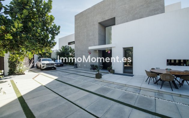 Resale - Villa - Benahavís - Benahavís Centro