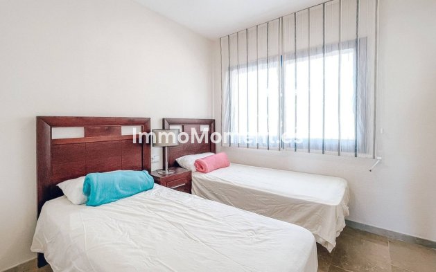 Resale - Apartment - Manilva - La Duquesa