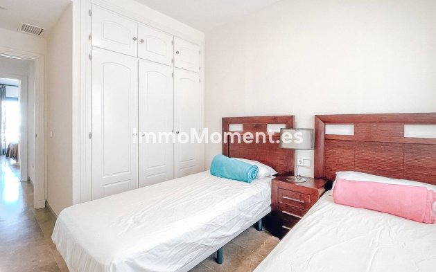 Resale - Apartment - Manilva - La Duquesa