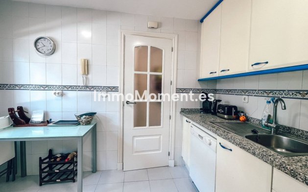 Resale - Apartment - Manilva - La Duquesa