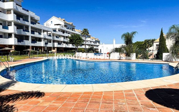 Resale - Apartment - Manilva - La Duquesa