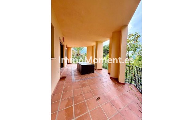 Resale - Apartment - Marbella - Puerto Banús