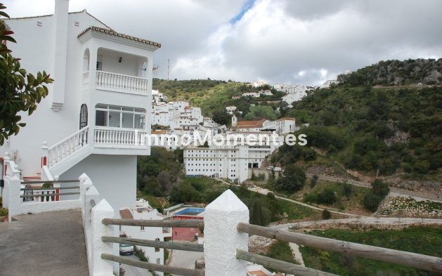 Resale - Villa - Casares - Casares Centro