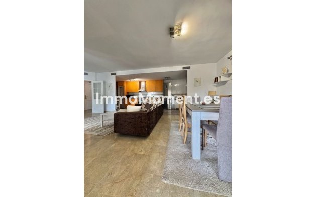 Reventa - Apartamento - Marbella - Río Real