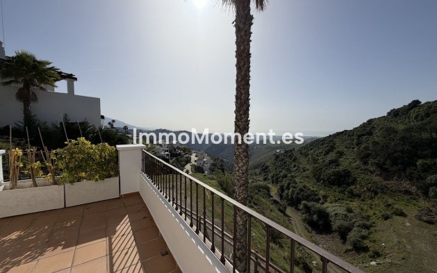 Resale - Villa - Benahavís - Benahavís Centro