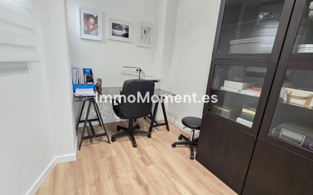 Resale - Apartment - Benalmadena - Benalmadena Centro