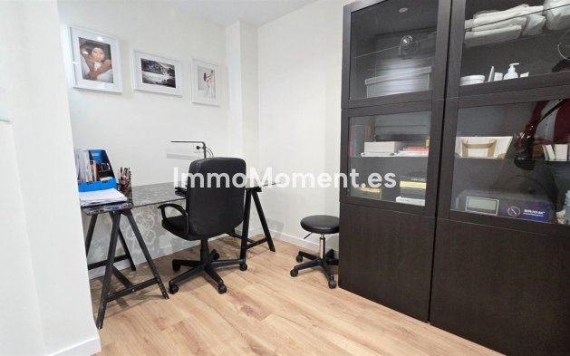 Resale - Apartment - Benalmadena - Benalmadena Centro