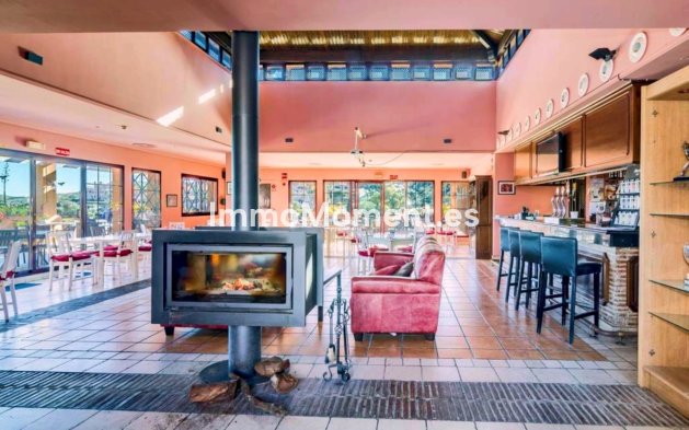 Wiederverkauf - Wohnung - Marbella - La Mairena