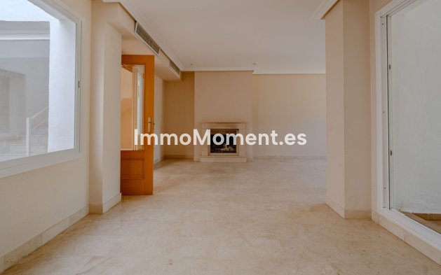 Wiederverkauf - Villa - Estepona  - New Golden Mile