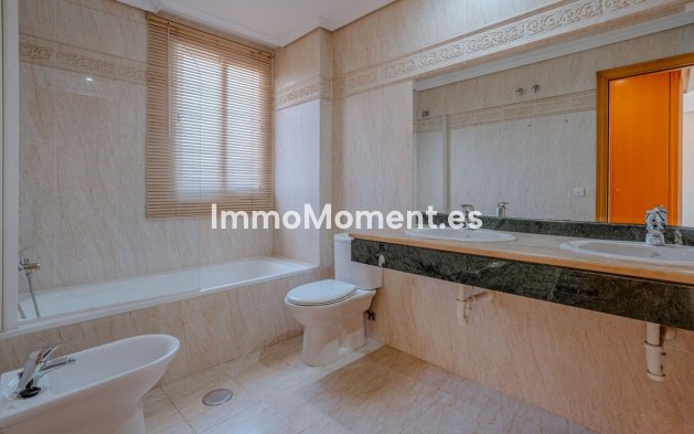 Wiederverkauf - Villa - Estepona  - New Golden Mile