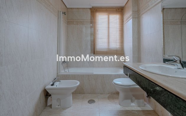 Wiederverkauf - Villa - Estepona  - New Golden Mile