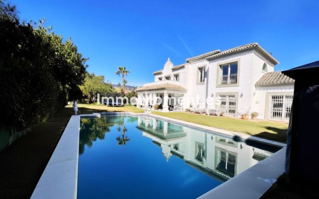 Bestaande woning - Villa - Estepona  - Estepona Centro