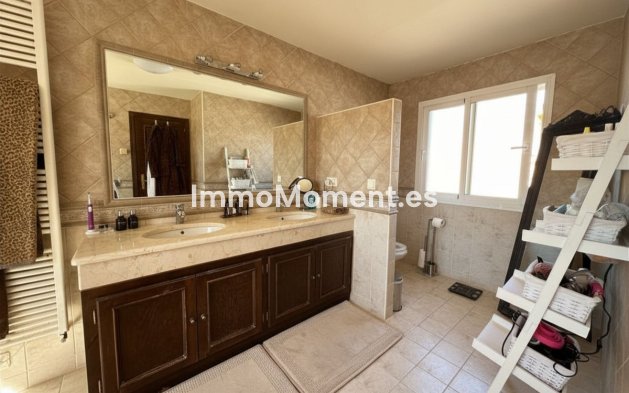 Bestaande woning - Villa - Estepona  - Estepona Centro