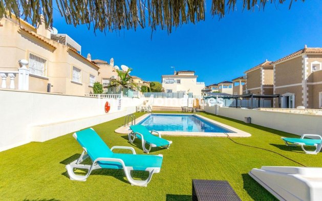 Revente - Villa - Orihuela - Orihuela Costa