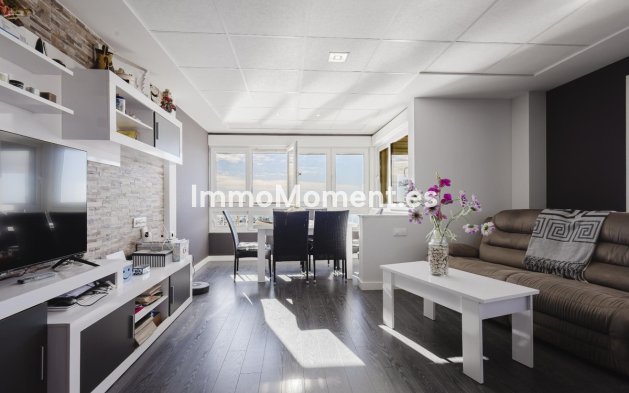 Resale - Apartment - Torrevieja - Torrevieja Centro