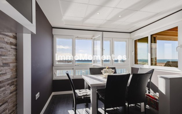 Resale - Apartment - Torrevieja - Torrevieja Centro