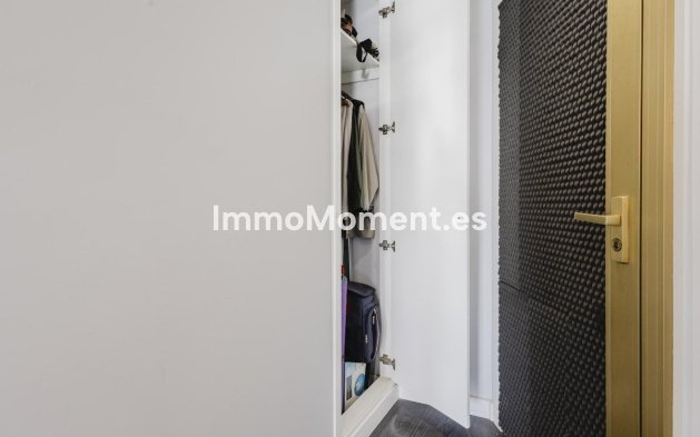 Resale - Apartment - Torrevieja - Torrevieja Centro