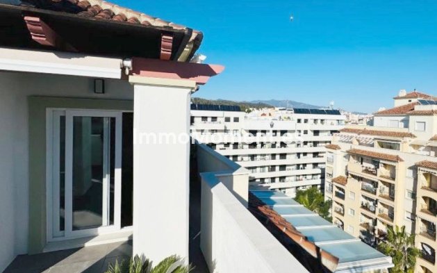 Resale - Apartment - Estepona - Estepona Centro