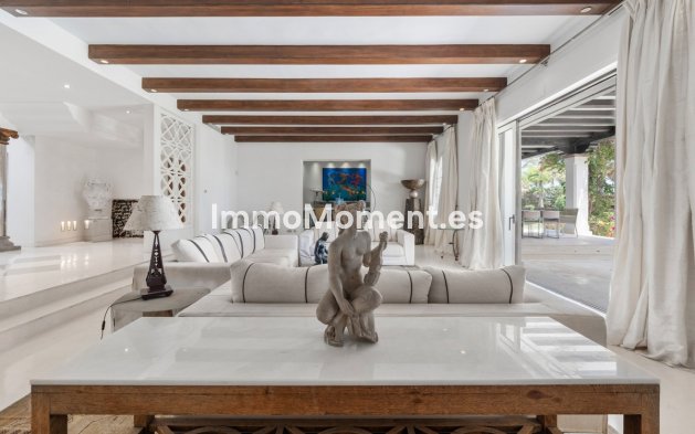 Resale - Villa - Estepona - Estepona Centro